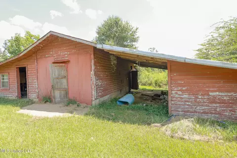 Exterior - 7825 Old Hillsboro Rd, Forest, MS 39074 photo 10 of 16