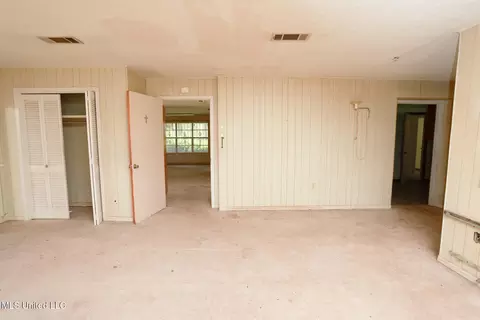 Bedroom - 7825 Old Hillsboro Rd, Forest, MS 39074 photo 4 of 9