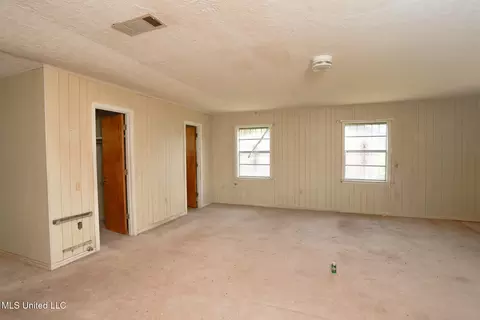 Bedroom - 7825 Old Hillsboro Rd, Forest, MS 39074 photo 1 of 9