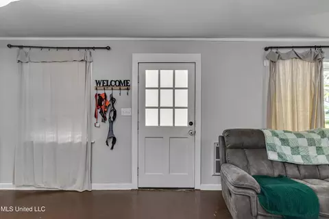 121 Melrose Cir, Florence, MS 39073 photo 7
