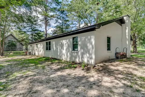 121 Melrose Cir, Florence, MS 39073 photo 38