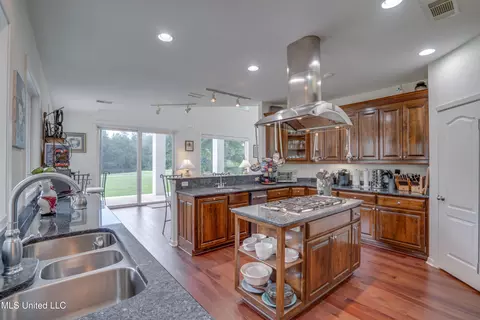 Kitchen - 7514 Augusta Way, Diamondhead, MS 39525 photo 1 of 8