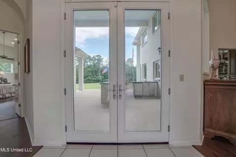 Entry Way - 7514 Augusta Way, Diamondhead, MS 39525 photo 4 of 7