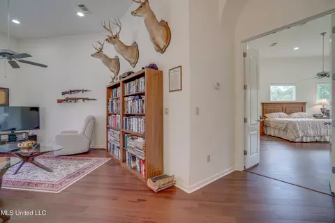 Entry Way - 7514 Augusta Way, Diamondhead, MS 39525 photo 5 of 7