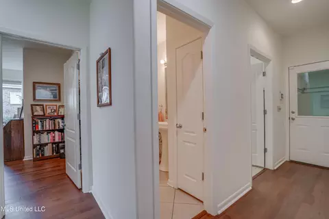 Entry Way - 7514 Augusta Way, Diamondhead, MS 39525 photo 6 of 7