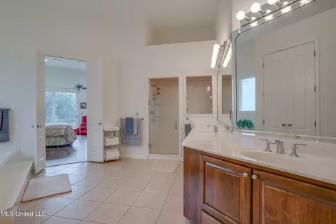 Bath - 7514 Augusta Way, Diamondhead, MS 39525 photo 3 of 7