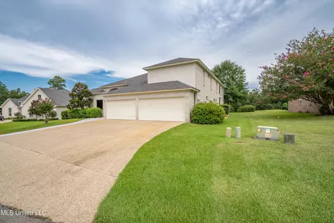 Exterior - 7514 Augusta Way, Diamondhead, MS 39525 photo 3 of 9