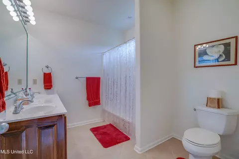 Bath - 7514 Augusta Way, Diamondhead, MS 39525 photo 7 of 7