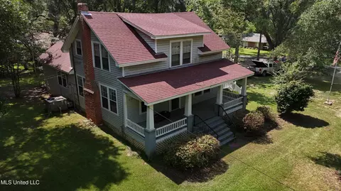 111 Lilly Scott Dr, Pineville, LA 71360