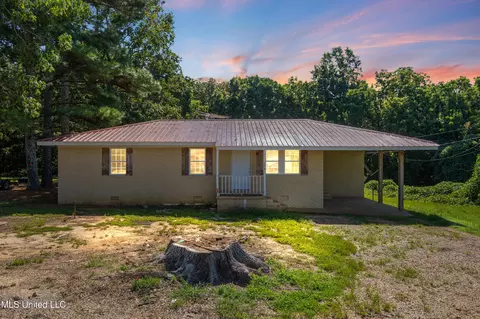 1520 Country Church Rd, Lamar, MS 38642