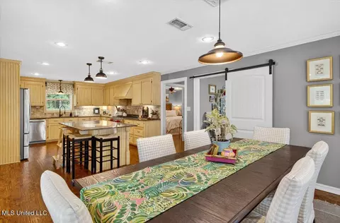 Dining - 1075 River Ridge Rd, Summit, MS 39666 photo 1 of 2