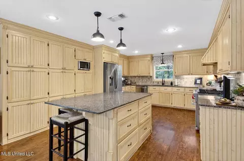 Kitchen - 1075 River Ridge Rd, Summit, MS 39666 photo 3 of 4