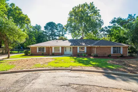 102 Friars Cv, Clinton, MS 39056