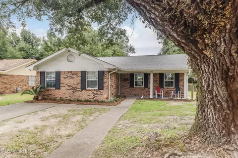 492 Weaver Ave, Gulfport, MS 39507