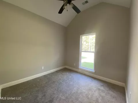 Bedroom - 1930 Smart Rd, Como, MS 38619 photo 3 of 5
