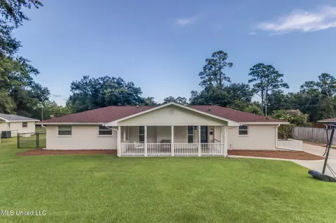 34 51 St, Gulfport, MS 39507
