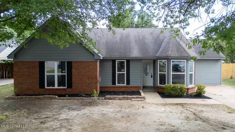 10335 Yates Dr, Olive Branch, MS 38654