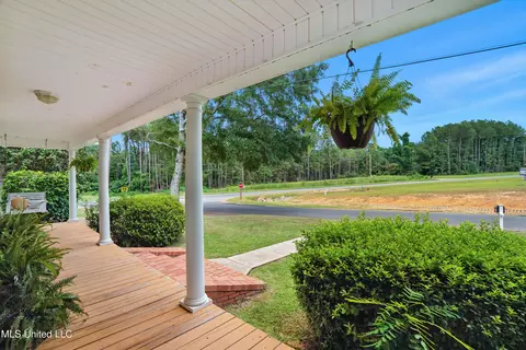 Exterior - 2159 Oakdale Rd, Mccomb, MS 39648 photo 5 of 21
