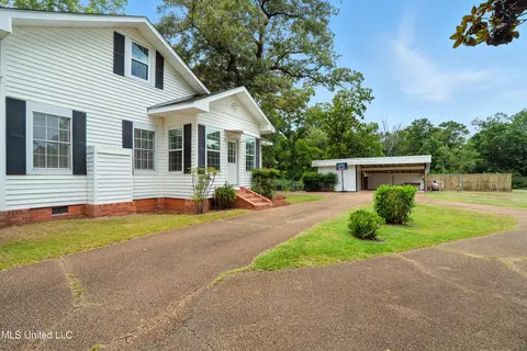 Exterior - 2159 Oakdale Rd, Mccomb, MS 39648 photo 9 of 21