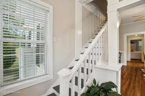 Entry Way - 2159 Oakdale Rd, Mccomb, MS 39648 photo 4 of 5
