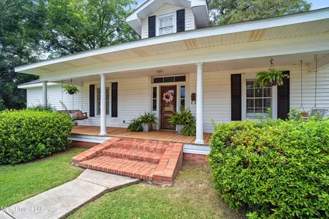 Exterior - 2159 Oakdale Rd, Mccomb, MS 39648 photo 3 of 21