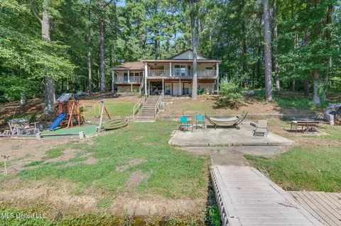 Exterior - 5344 Kahuna Cv, Hernando, MS 38632 photo 10 of 14