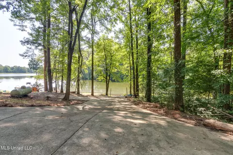 Exterior - 5344 Kahuna Cv, Hernando, MS 38632 photo 14 of 14