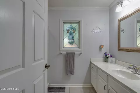 Bath - 5344 Kahuna Cv, Hernando, MS 38632 photo 1 of 7