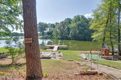 Exterior - 5344 Kahuna Cv, Hernando, MS 38632 photo 7 of 14