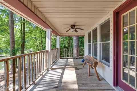 Exterior - 5344 Kahuna Cv, Hernando, MS 38632 photo 3 of 14