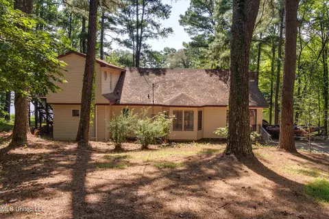 Exterior - 5344 Kahuna Cv, Hernando, MS 38632 photo 2 of 14