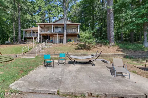 Exterior - 5344 Kahuna Cv, Hernando, MS 38632 photo 11 of 14