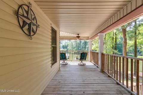 Exterior - 5344 Kahuna Cv, Hernando, MS 38632 photo 4 of 14