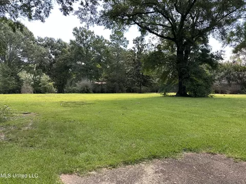 4638 Maurey Rd, Jackson, MS 39211