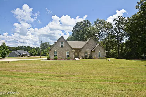 151 Oak Ridge Lakes Dr, Coldwater, MS 38618