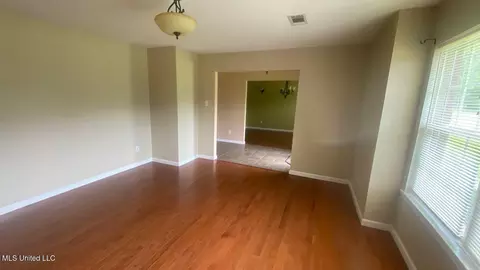 Living - 3820 Beamon Rd, Kosciusko, MS 39090 photo 3 of 5