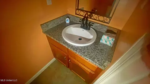 Bath - 3820 Beamon Rd, Kosciusko, MS 39090 photo 1 of 1