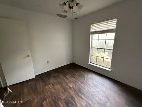 Bedroom - 611 Chelsea Dr, Jackson, MS 39212 photo 7 of 9