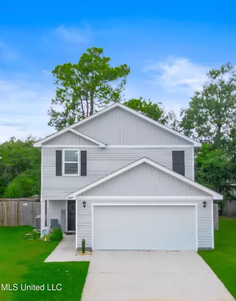 2409 Esplanade St, Ocean Springs, MS 39564