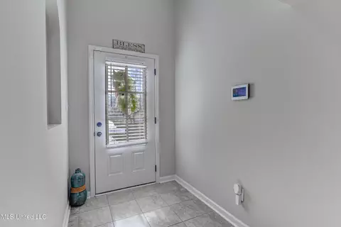 Entry Way - 9097 Gavin Dr, Olive Branch, MS 38654 photo 3 of 3