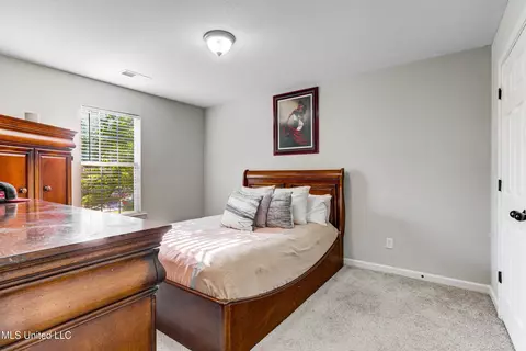 Bedroom - 9097 Gavin Dr, Olive Branch, MS 38654 photo 3 of 6