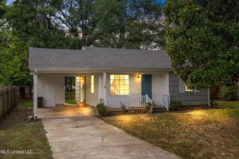 1030 Sycamore St, Tunica, MS 38676