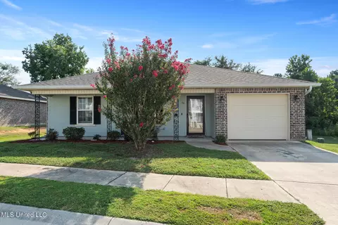 74 Oak Alley Ln, Long Beach, MS 39560