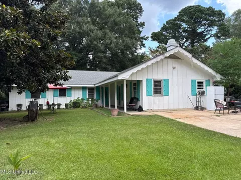 Exterior - 220 Southbrook Dr, Jackson, MS 39211 photo 2 of 2