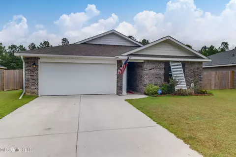 18139 Tiffany Renee Dr, Gulfport, MS 39503