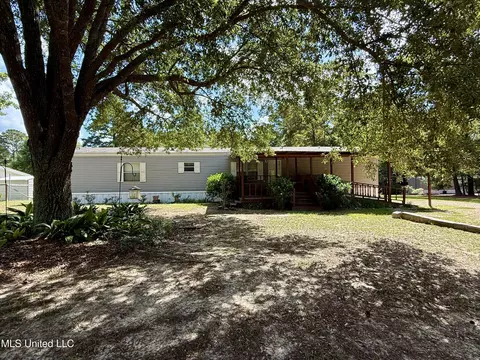 1092 Johnston Station Rd, Summit, MS 39666