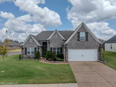 230 Magnolia Gardens Dr, Hernando, MS 38632