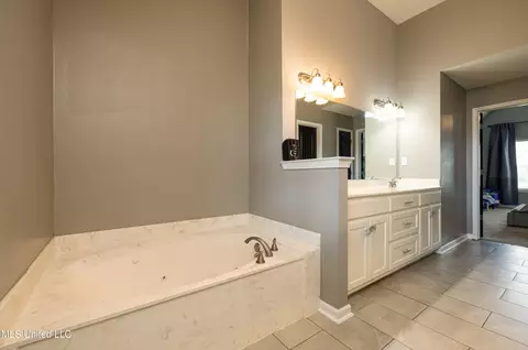 230 Magnolia Gardens Dr, Hernando, MS 38632 photo 15