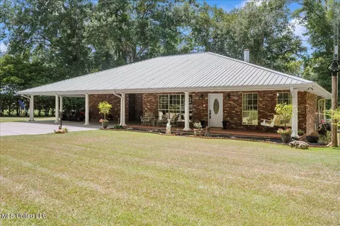 69 Whittimore Rd, Tylertown, MS 39667