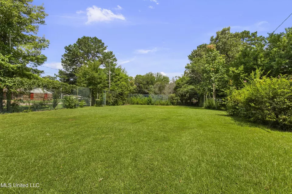 Exterior - 1618 Sunset Dr, Canton, MS 39046 photo 24 of 33